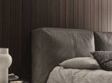 Bed with leather headboard SOUND DITRE