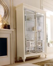 Showcase two-door Albert AVENANTI VR2 372 B KA