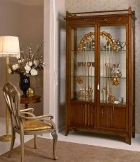 Showcase two-door MEDEA 935