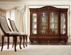 Showcase  4-doors GRILLI RONDO 180905/FO