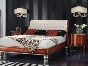 Antiquaria bed 180x200 red