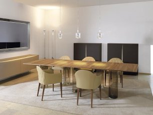 Dining room DAY 1 REFLEX